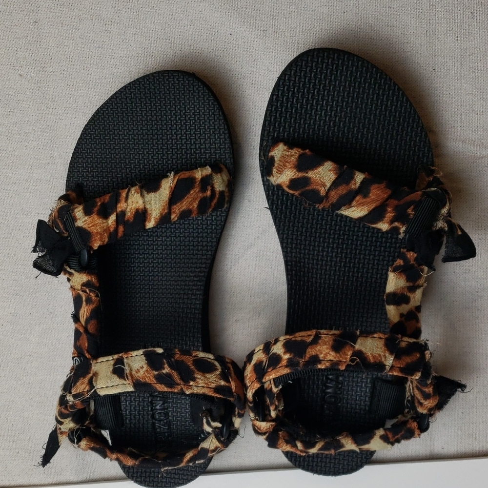 Arizona Love Black and Leopard Print Sandals